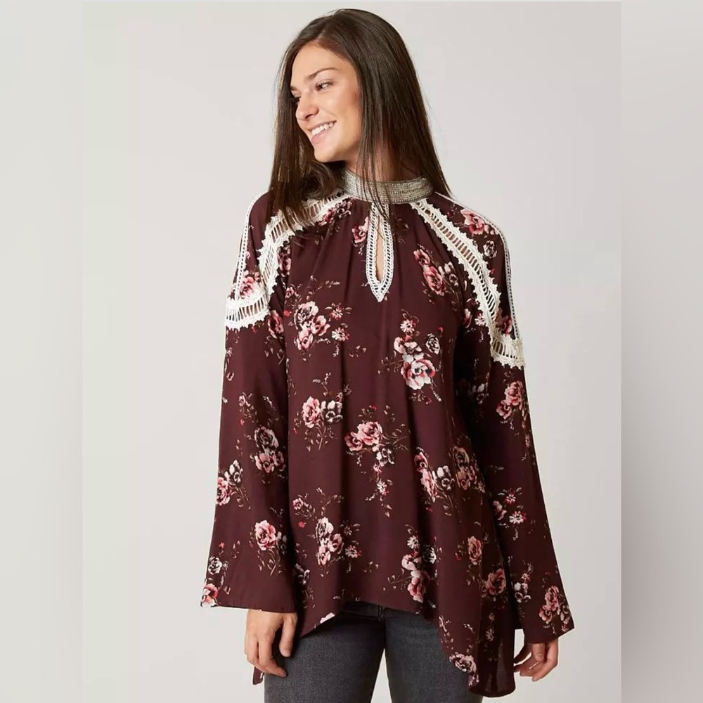 BKE Boutique blouse